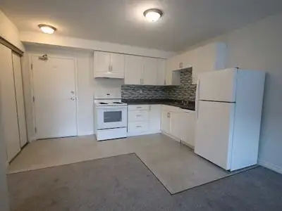 *SENIOR'S BUILDING* 210 THAMES ST S, INGERSOLL * 1 bedroom, 1 bath * unit is furnished with stove, f...