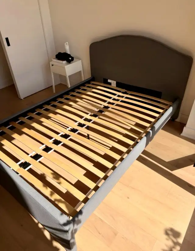 Lit double IKEA Bed + Matelas in Beds & Mattresses in City of Montréal - Image 4
