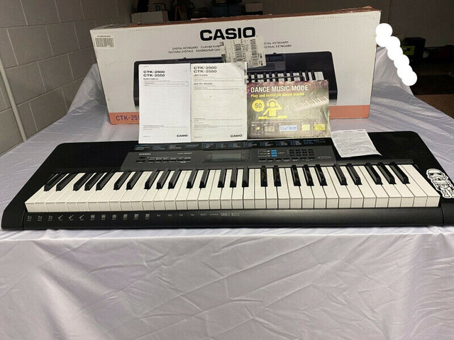 CASIO 61-key electronic keyboard CTK-2550 in Pianos & Keyboards in St. Catharines - Image 2