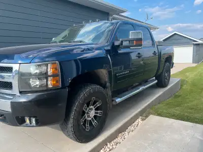 Full set with a matching spare 285/70/17 GM 6 Bolt Located in Winkler, MB