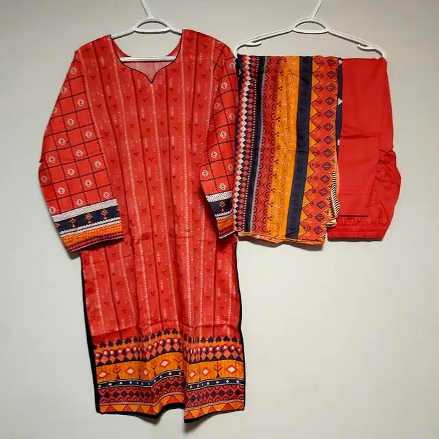 Pakistani Ladies Lawn Suits 3 Pieces Original LIMELIGHT Large in Women's - Dresses & Skirts in Mississauga / Peel Region - Image 11