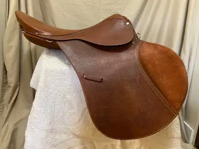17 1/2” Nahuel  English saddle for sale , View more