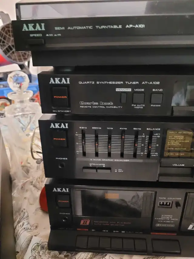 AKAI STEREO. FISCHER STEREO. RECEIVER. TURNTABLE. CASSETTE DECK. in Stereo Systems & Home Theatre in City of Toronto - Image 6