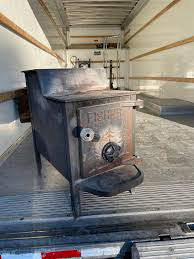 Cast iron wood stove 
