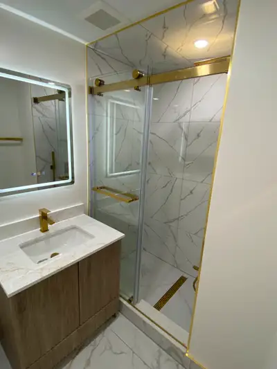 bright/clean fully renovated room QEW/ErinMillsPkwy from Now