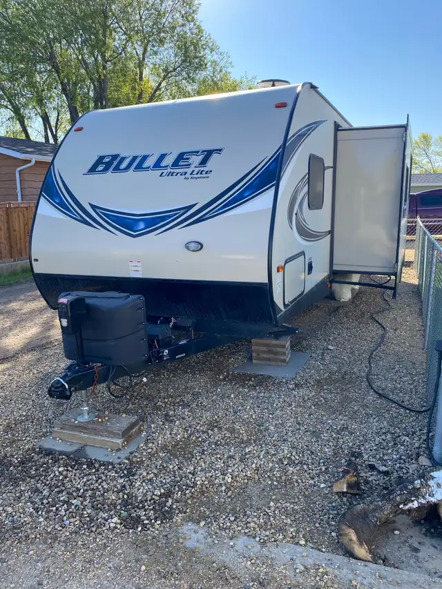 2017 Bullet Ultra Lite by Keystone in Travel Trailers & Campers in Edmonton - Image 2