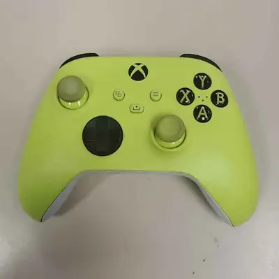 XBOX ONE CONTROLLER, View more