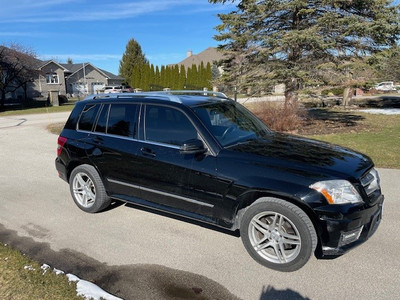 2012 Mercedes GLK 350 In Excellent Condition!