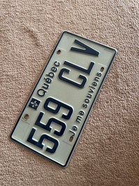 VINTAGE /OLD QUEBEC PLATE 