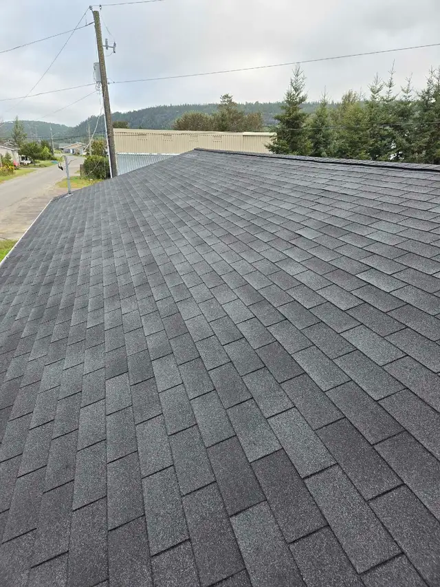 Red Mountain Roofing  in Roofing in Thunder Bay - Image 5