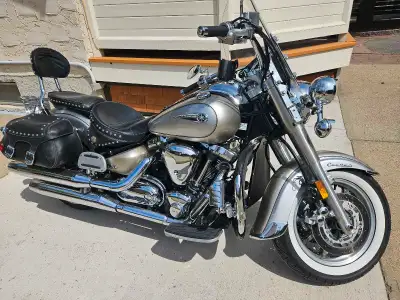 Smart Buyer shopping for the Yamaha Road Star 1700, hotrod power; Silverado Edition: old school atti...