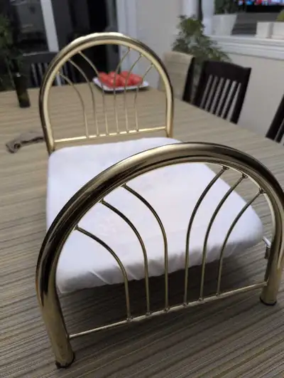This brass doll bed is in used condition and would make a wonderful addition to any doll collection....
