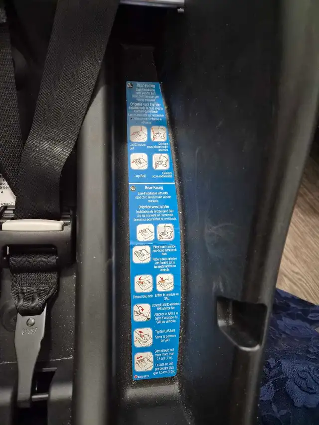 Infant Car Seat with Base in Strollers, Carriers & Car Seats in City of Toronto - Image 9