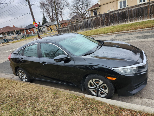 Price to sell 2018 Honda Civic LX Clean Title in Cars & Trucks in City of Toronto - Image 2
