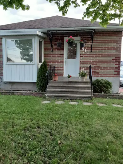 House for sale near amenity's. 3 bedrooms, 2 bathrooms and basement. Can rent basement including a k...