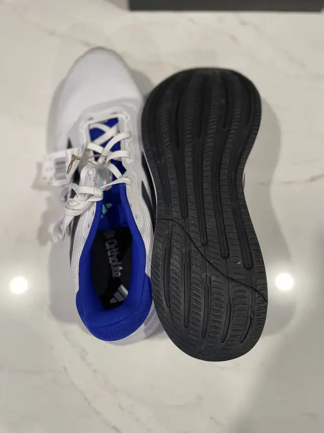 Adidas Response Running Shoes in Men's Shoes in Kitchener / Waterloo - Image 4