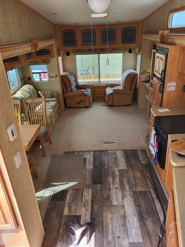 2007 Paradise Pointe 36 ft fifth wheel Travel Trailers & Campers