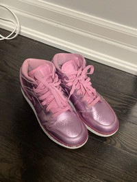 Jordan 1 Mid girls size 4 sneakers
