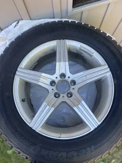 Great condition Bought for my SUV but we ended up selling it and it’s been sitting in storage in my...