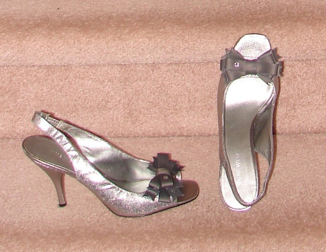 Ladies Footwear - sz 8 and 8.5 in Women's - Shoes in Strathcona County - Image 4