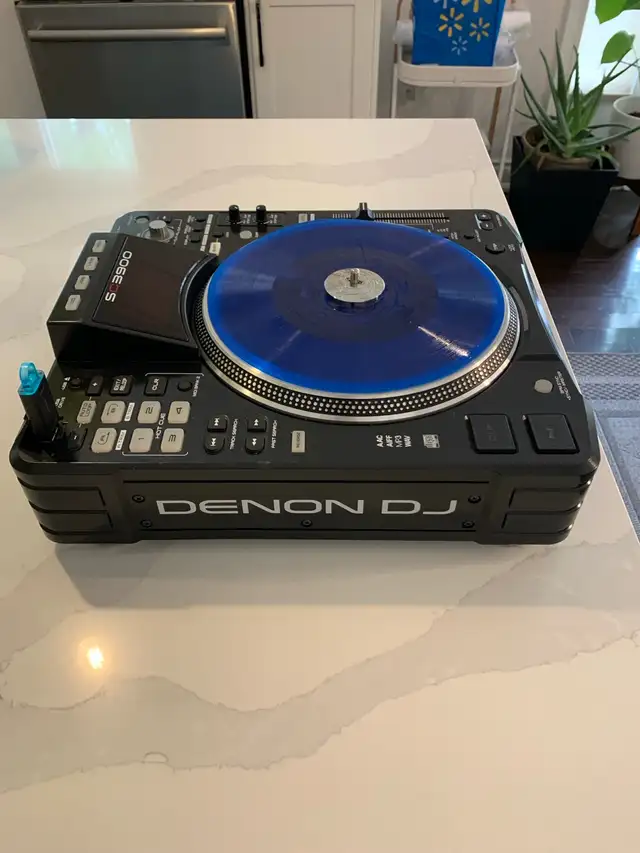Denon Sc3900 2 decks mixer not included in Performance & DJ Equipment in Markham / York Region - Image 4