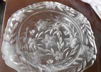 Beautiful  Glass Serving  or Fruit Bowl