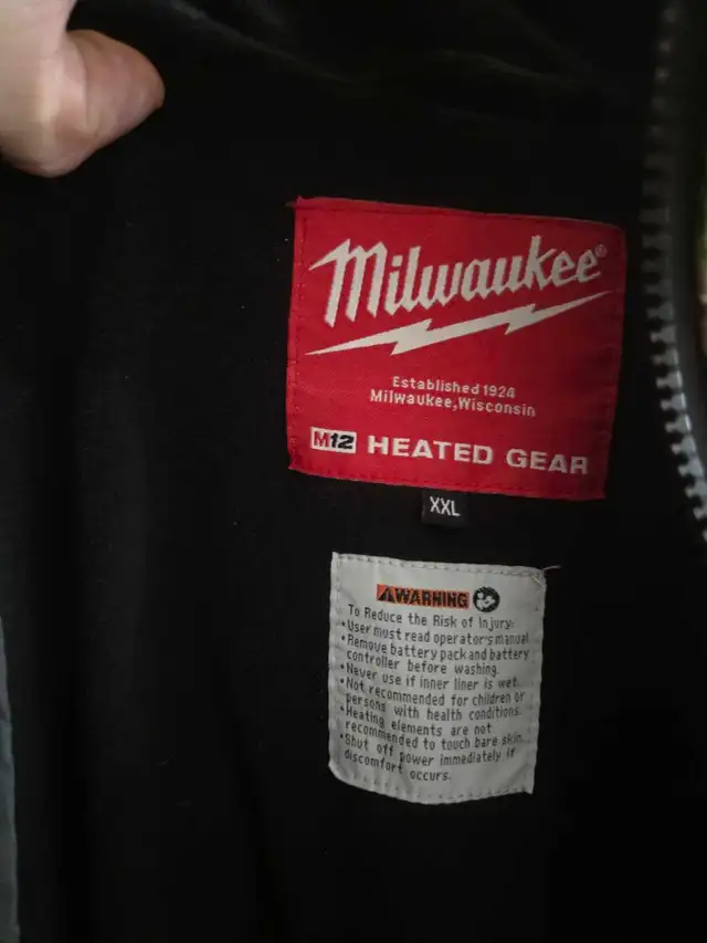 Milwaukee M12 Heated Jacket in Men's in City of Toronto - Image 4