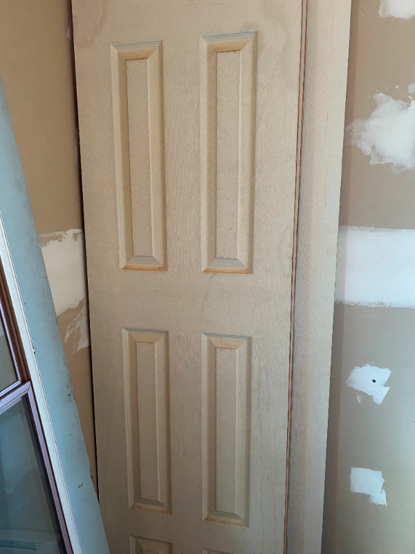 Interior panel hollow core slab doors, assorted sizes in Windows, Doors & Trim in Sudbury