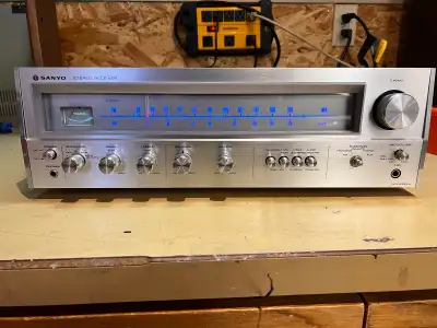 Sanyo DCX 2000K Stereo Receiver , View more