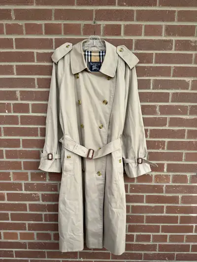 Burberry London Trench Coat beige, View more