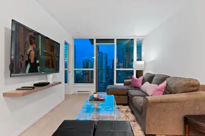 Downtown Vancouver Furnished Rooms