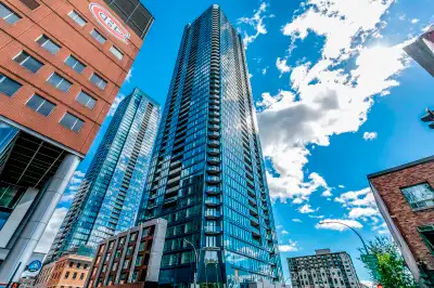 Tour des Canadiens 3/Bell Center    4 1/2 Condo For Rent