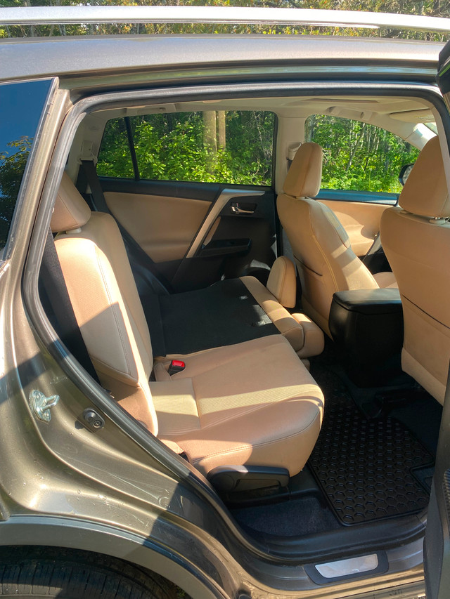 Selling Rav 4 XLE in Cars & Trucks in Thunder Bay - Image 3