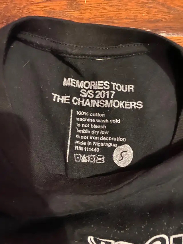 The Chainsmokers Concert Shirt (S) in Other in Windsor Region - Image 2
