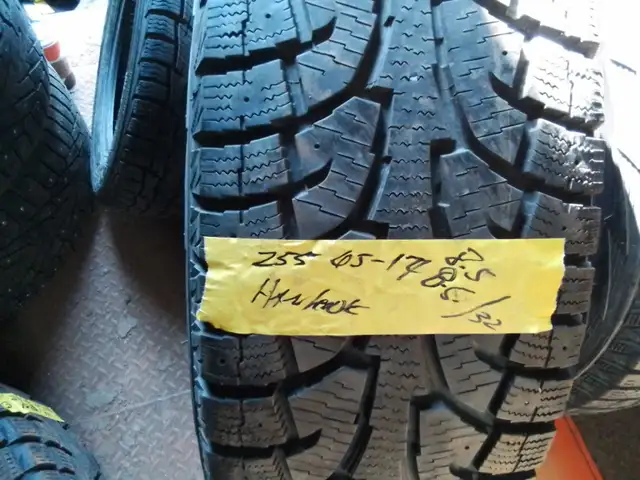 paire ou trio pneus hiver pick up 16 17 18 pouces  bien in Tires & Rims in Québec City - Image 7
