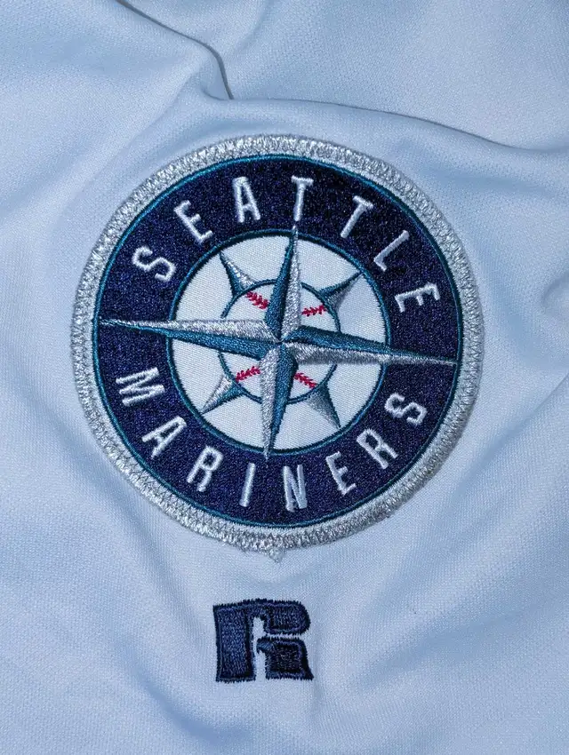 Vintage ICHIRO SUZUKI authentic Seattle Mariners jersey sz48 in Men's in Stratford - Image 7