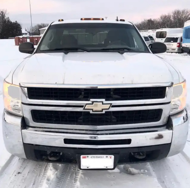 CHEVROLET SILVERADO 2500HD /2008 TRUCK LT W/CREW CABIN in Cars & Trucks in Ottawa - Image 2