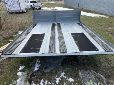 Working condition, new tires and lights have been updated. Spare tire included.