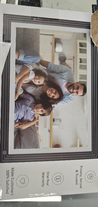 10.1"  Digital Photo Frame with Remote Control, Smart Digital