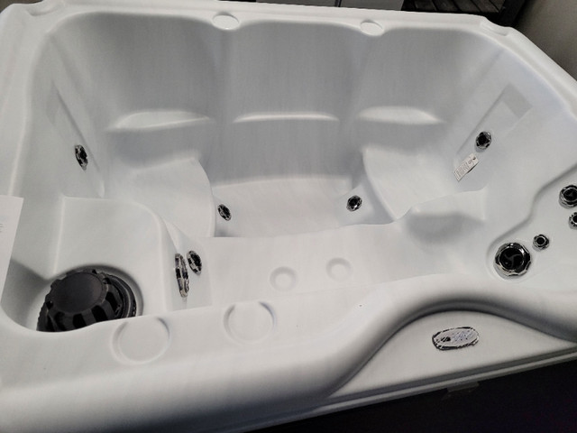 Premium Hot Tubs / Spas Starting at $5399 - Open Loan Financing in Hot Tubs & Pools in Barrie - Image 4