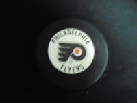 Philadelphia Flyers NHL Puck