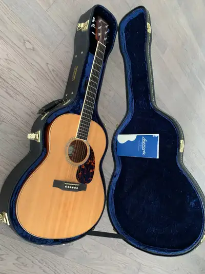 Larrivee L02, View more