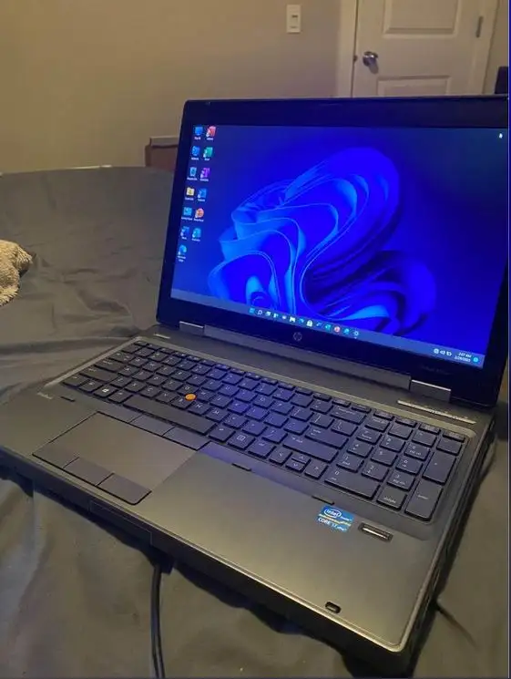 i7 HP Elitebook 8570 Windows 11 Office 21 laptop