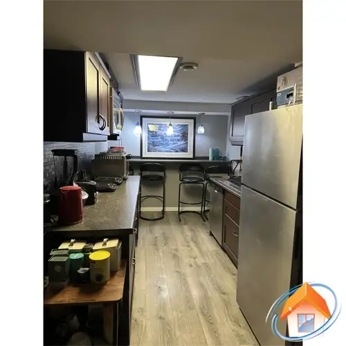 Fully furnished room in a shared home near the University of Manitoba – Fort Garry Campus. Rent incl...