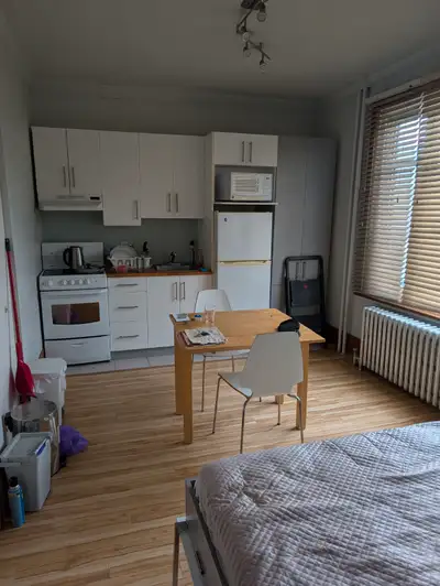 Studio / 1/2 meublé tout inclus à louer - Cession de bail