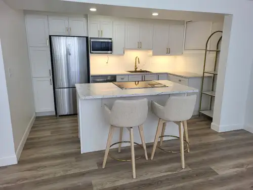 * This apt has been renovated from top to bottom featuring an open concept living room/kitchen * Kit...