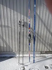 Ski de fond Fisher 220cm (fartage) avec bottes 42 et batons 140c