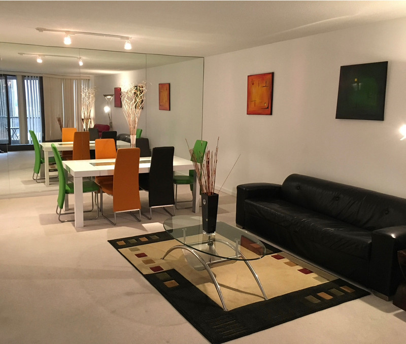 Amazing one bedroom in a 2 bedrooms luxury condo. Room Rentals