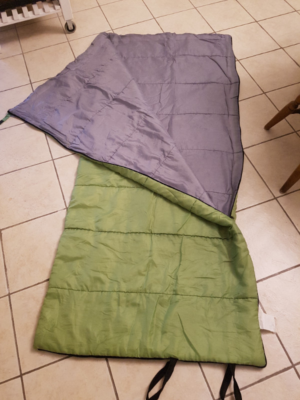 2 sacs de couchage estivaux adultes dans Pêche, camping et plein Air  à Longueuil/Rive Sud