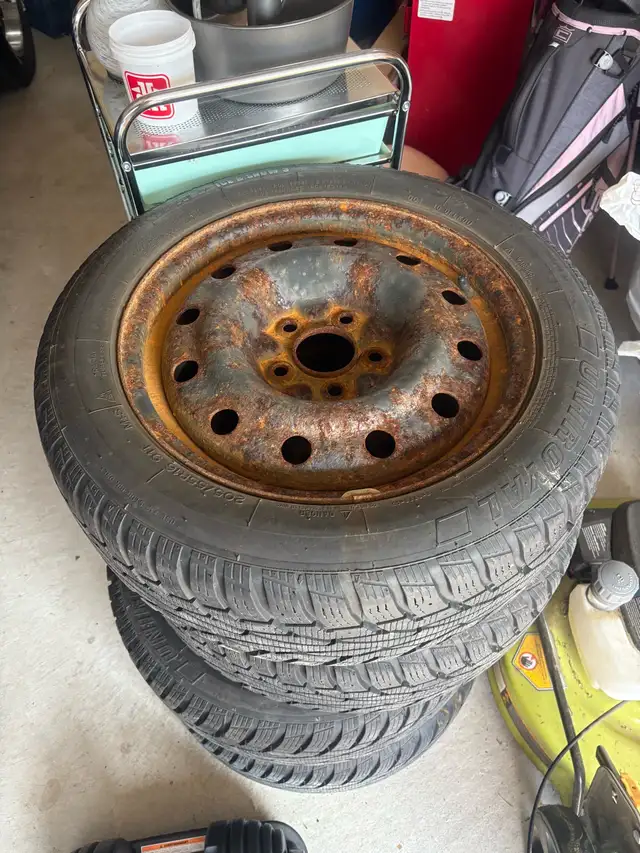 205/55R16 Uniroyal Winter Tires on 16” Steel Rims in Tires & Rims in Cambridge - Image 3